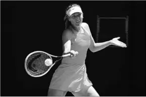  ??  ?? Maria Sharapova heeft gisteren per direct een punt achter haar loopbaan gezet. De Russin kampt al enige tijd met een slepende schouderbl­essure. (Foto: ESPN)