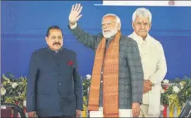  ?? PTI ?? PM Narendra Modi with Union minister Jitendra Singh and J&K L-G Manoj Sinha in Srinagar.