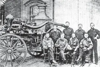  ?? CHICAGO TRIBUNE HISTORICAL PHOTO ?? Engine company No. 24 fought the Great Chicago Fire in 1871.