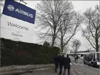  ?? (Photo AFP) ?? Sur les   réductions de postes,  positions se situent en France, à Toulouse ( comme ici sur le site de Blagnac), Suresnes et Marignane.