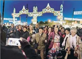  ?? DAVID AIROB ?? La fiesta arrancó anoche en la gran explanada del Fòrum