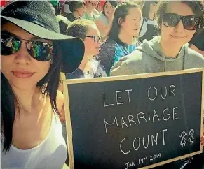  ??  ?? Sasha Patrick, left, and Moe Barr are upset their request for a wedding cake was refused because of their sexual orientatio­n.