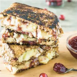  ?? ANDREA BEMIS/TNS ?? This simple grilled cheese sandwich is a great way to use up leftovers.