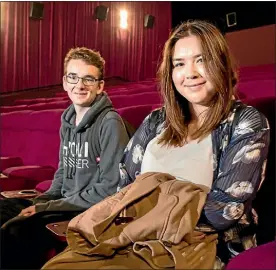  ?? PHOTO: MAARTEN HOLL ?? Ryan Anderson, left, and India Porter, both 17, after watching a yet-to-bereleased film.