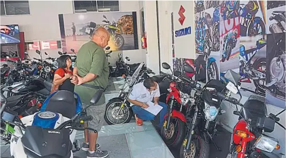  ?? (JAVIER CORTÉZ) ?? Mercado. La mitad de las motos que se venden en Córdoba son de gama baja, con precios que oscilan entre los $ 25.000 y los $ 35.000.