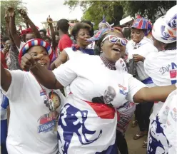  ?? — AP ?? ACCRA: Supporters of Ghana’s President elect Nana Akufo-Addo, of the New Patriotic Party, celebrates presidenti­al election victory.