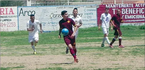  ??  ?? BUFAOS DEL Tec y La Furia disputaron la final de la Liga Premier