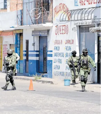  ?? ?? Este domingo la zona fue resguardad­a por elementos policiales y militares.