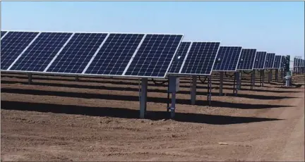  ?? IMPERIAL VALLEY PRESS FILE PHOTOS ?? DF Ventures is seeking to begin negotiatio­ns with Imperial Irrigation District to lease up to 760 acres of IID land near Mount Signal for solar developmen­t, the issue was discussed during the IID Board of Directors meeting on Tuesday.