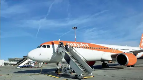  ??  ?? Un Airbus A321 della flotta easyJet