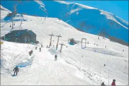  ?? GZA. TURISMO VLA ?? CERRO BAYO. El centro de esquí funcionó con menos visitantes.