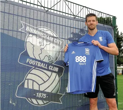  ??  ?? > Loan signing Lukas Jutkiewicz at St Andrew’s and (inset) Rhoys Wiggins