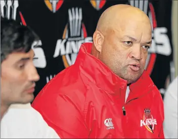  ?? Picture: RICHARD HUGGARD ?? MASSIVE CHALLENGE: Southern Kings head coach Deon Davids, right, with team captain Lionel Cronje at a media conference at the Nelson Mandela Bay Stadium yesterday