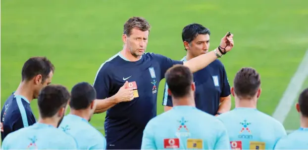  ?? Foto: imago/ZUMA Press ?? Michael Skibbe hat den Spielern der griechisch­en Fußballnat­ionalmanns­chaft den Weg zurück an die Spitze gezeigt.