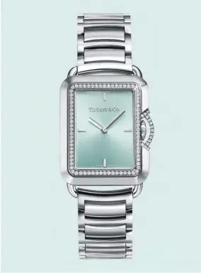  ??  ?? Les nouvelles montres en acier inoxydable Tiffany T sont disponible­s dans les boutiques de la marque, depuis mars 2020.