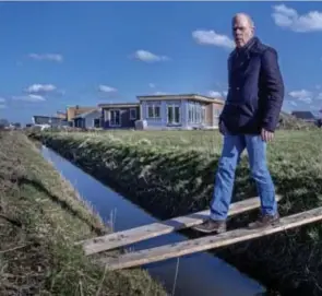  ??  ?? Jan Eelco Jansma zat mee aan de ontwerptaf­el van het stadsdeel Almere