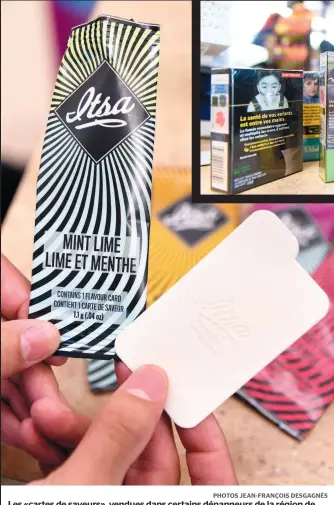  ??  ?? Les «cartes de saveurs», vendues dans certains dépanneurs de la région de Québec, sont déjà présentées aux clients comme une solution de rechange aux cigarettes mentholées, lesquelles seront interdites à compter du 26 août.