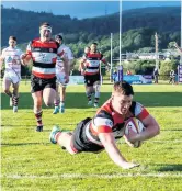  ?? ?? Opener Ryan Southern goes over for the first try of the game