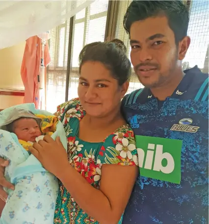  ?? Photo: Nicolette Chambers ?? Shibu Sharma with his wife, Sally, and their newborn son at the Lautoka Hospital on January 1, 2019.