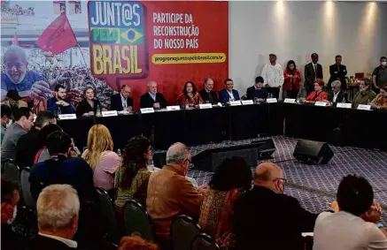  ?? Nelson Almeida/AFP ?? Apresentaç­ão das diretrizes para o programa de um eventual governo do ex-presidente Luiz Inácio Lula da Silva
