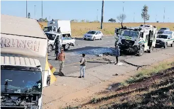 Diepkloof residents continue violent service delivery protest - PressReader