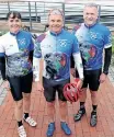  ?? BRENDAN MAGAAR African News Agency (ANA) ?? KARLIEN Scholtz, Howard Warrington and Marius Erasmus are part of a group of friends who will be cycling from Willowmore to Jeffreys Bay. |