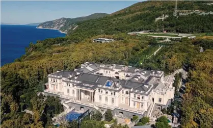  ?? Photograph: AP ?? The video of the Black Sea palace that allegedly belongs to Vladimir Putin has been viewed 95mtimes.