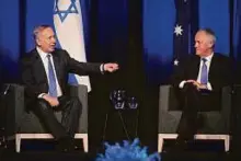  ?? AP ?? Netanyahu and his Australian counterpar­t Turnbull take part in a Question and Answer session in Sydney yesterday.