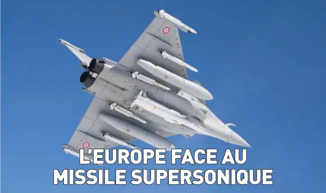  ??  ?? Photo ci-dessus :
Un ASMP-A sous un Rafale.
Son successeur, déjà à l'étude, pourrait faire entrer la France dans le domaine des engins hypersoniq­ues. (© MBDA)