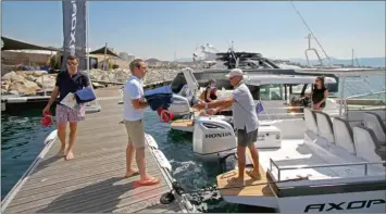  ??  ?? La location à la journée demeure le format le plus recherché par les internaute­s. Il s’agit, dans 70 % des cas, de bateaux à moteur.