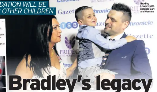  ??  ?? Bradley Lowery with parents Carl and Gemma