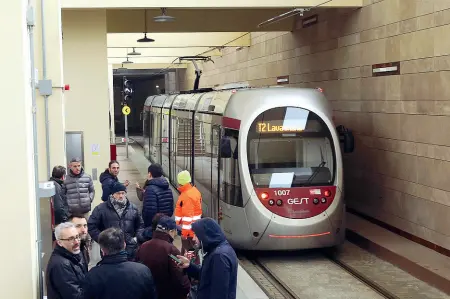  ??  ?? L’arrivo di Sirio nella stazione interrata «Guidoni», sulla nuova linea 2