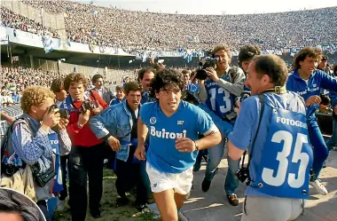  ??  ?? Diego Maradona became a hero at Italian club Napoli.