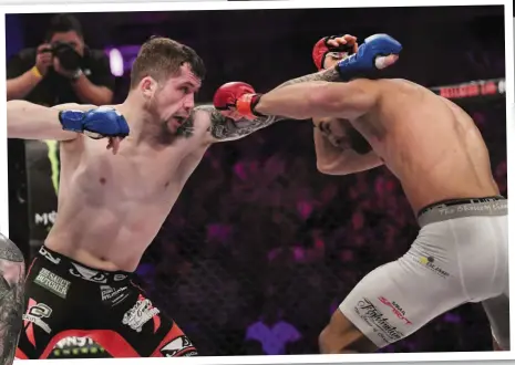  ??  ?? RIGHT AND BELOW: Brian at Bellator in December last year, when he fought Daniel Weichel
