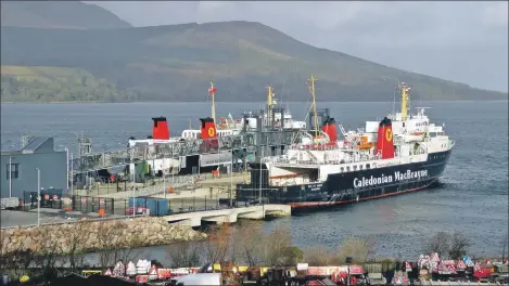  ??  ?? The MV Hebridean Isles and the MV Isle of Arran lie storm-bound in Brodick.