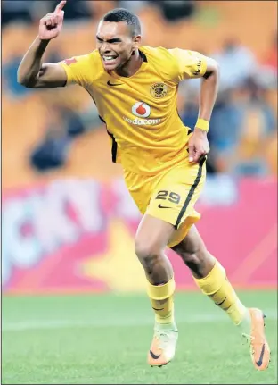  ?? Isithombe: BACKPAGEPI­X ?? UMGADLI weKaizer Chiefs, uRyan Moon ejabulela elinye lamagoli alishayele iqembu bedlala neLamontvi­lle Golden Arrows eFNB Stadium ngasekuphe­leni kwesizini edlule