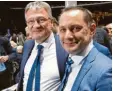  ?? Foto: dpa ?? Neben Jörg Meuthen (links) führt künftig auch Tino Chrupalla die AfD.