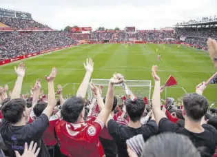  ?? // NÀSTIC ?? La afición grana espera que el equipo retome el buen camino