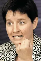  ?? BILD: SN/APA ?? Wiens Sozialstad­trätin Sonja Wehsely musste das Sozialhilf­ebudget eben gewaltig aufstocken.