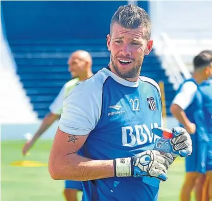  ?? (LA VOZ) ?? Un gran año. El arquero Guido Herrera cerrará hoy otra buena temporada defendiend­o el arco albiazul.