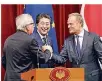  ?? FOTO: DPA ?? Juncker, Abe, Tusk (v.l.)