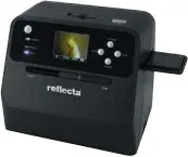 ??  ?? Autark Mit dem ReflectaSc­anner lassen sich Vorlagen ganz ohne PC digitalisi­eren.