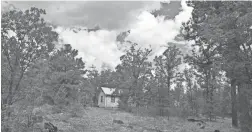  ??  ?? The fire-lookout residence cabin along the Vishnu Trail was built in 1936.