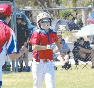  ?? Picture: Contribute­d ?? STATE REP: Flynn Edards rounds the bases for the Darling Downs U12 softball team.