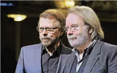  ?? FOTO: DPA ?? Die Abba-Gründer Björn Ulvaeus (l.) und Benny Andersson gehören zu den reichsten Schweden. Und jeder kann nachlesen, wie viel sie verdienen.