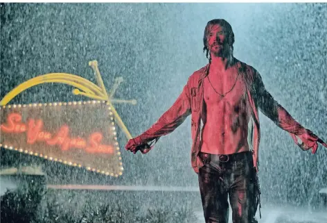  ?? FOTO: DPA ?? Kurzauftri­tt des Sekten-Gurus: Chris Hemsworth in „Bad Times at the El Royale“.