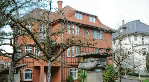  ??  ?? Die Buchegger-Villa im Thelottvie­rtel beherbergt seit fast 25 Jahren das Architektu­rmuseum Schwaben. Archivfoto: Irmengard Gnau