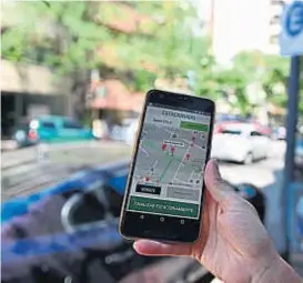  ?? (LA VOZ) ?? “App” para estacionar. El sistema sigue en fase de prueba.