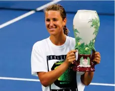  ?? /EFE. ?? La bielorrusa Victoria Azarenka se coronó la semana pasada en Flushing Meadows, en el torneo de Cincinnati.