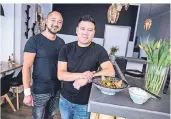  ?? RP-FOTO: A. ORTHEN ?? Viet Tri Nguyen (l.) und Viet Tuan Nguyen sind Brüder und haben ihr neues Restaurant Bros genannt.